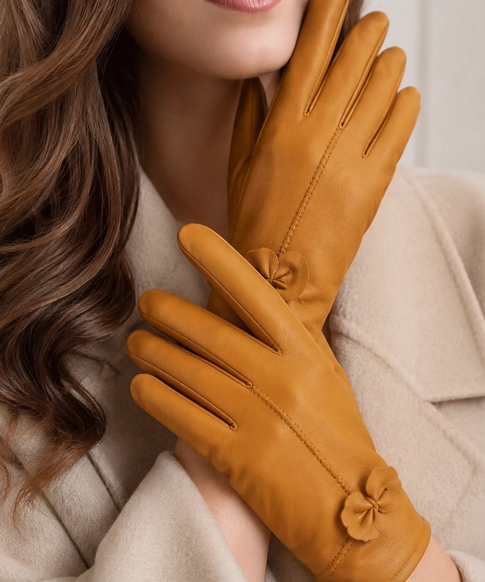 Comprar luva de couro feminina forro quente detalhe flor costura decorativa corte justo inverno elegante em promoção ANELLIMN