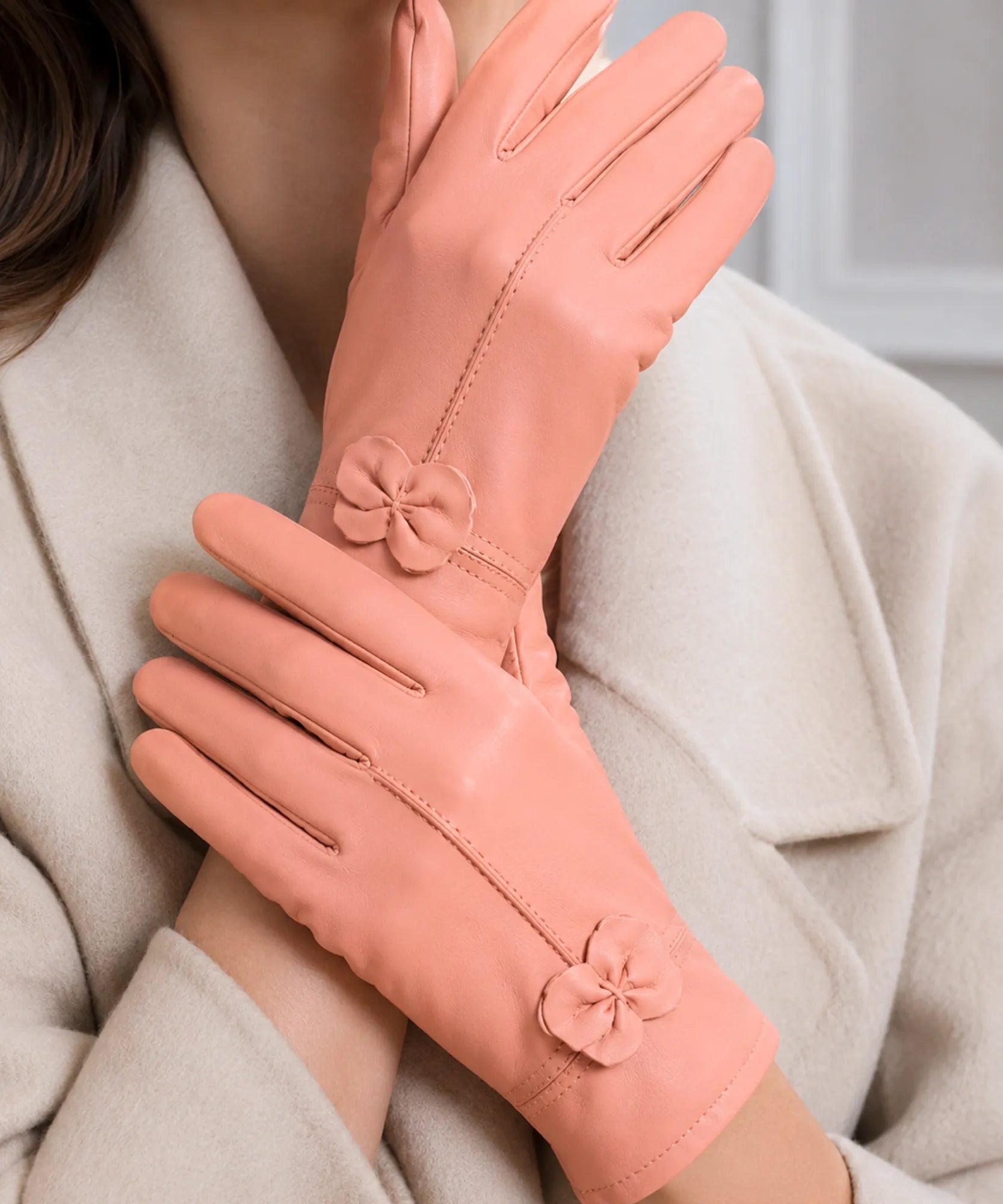 Comprar luva de couro feminina forro quente detalhe flor costura decorativa corte justo inverno elegante em promoção ANELLIMN