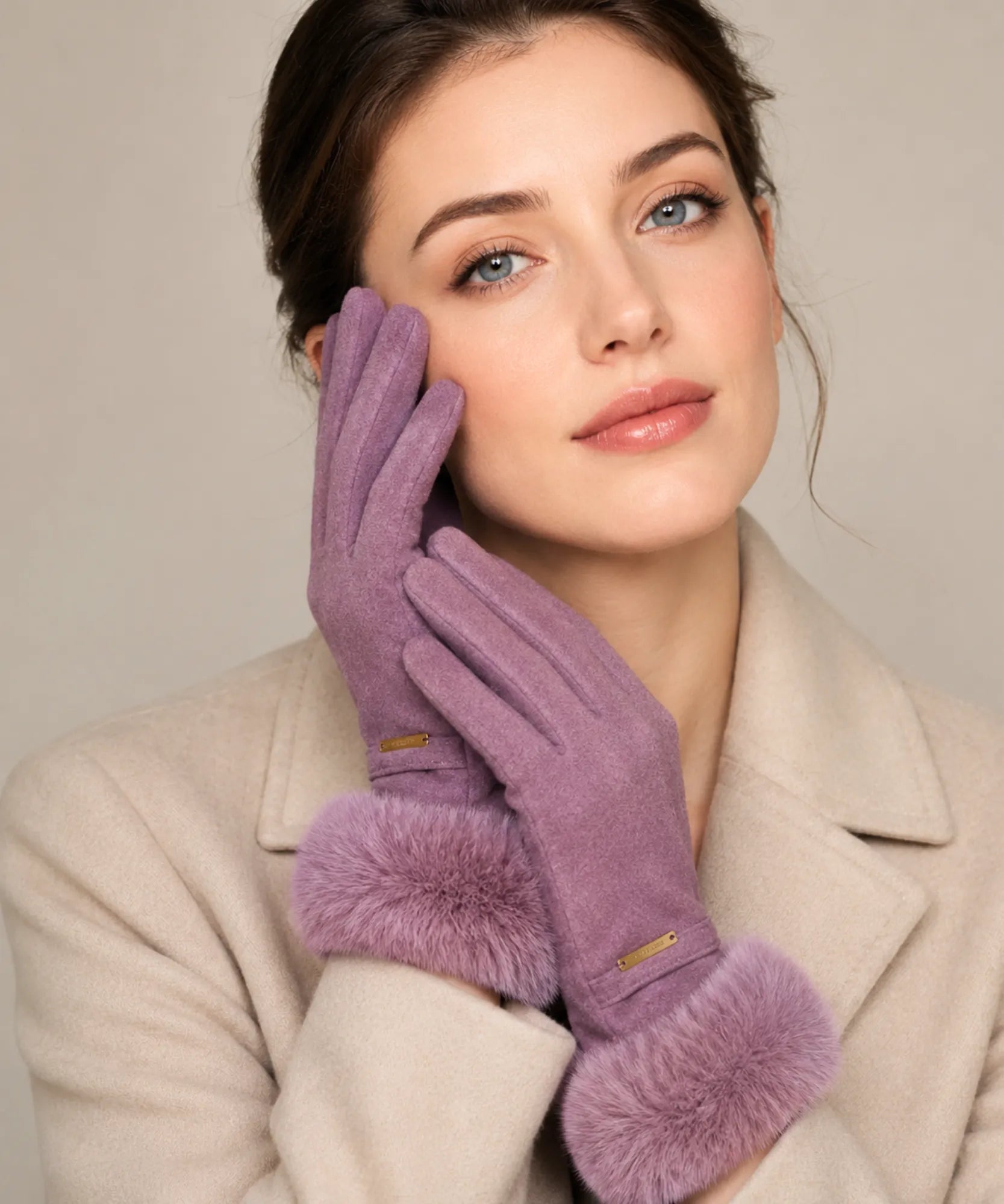 Comprar luva feminina de frio com pelo camurça touchscreen detalhe dourado inverno elegante em promoção ANELLIMN