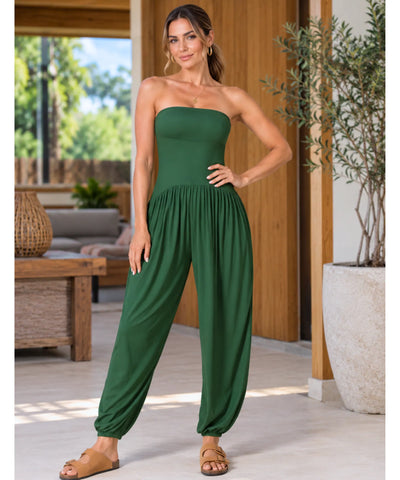 Macacão feminino de malha tomara que caia na cor verde, detalhe do modelo tomara que caia