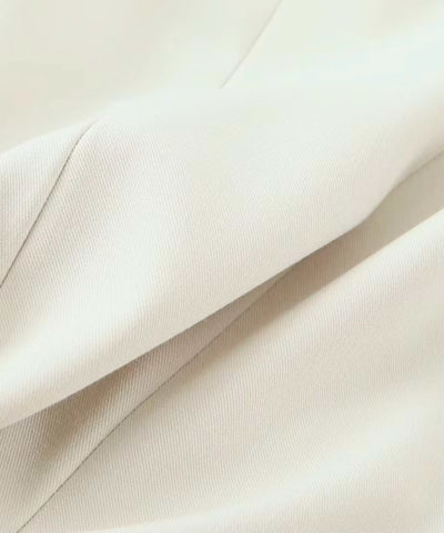 Macaquinho Feminino Alfaiataria Off White Elegante | Nala