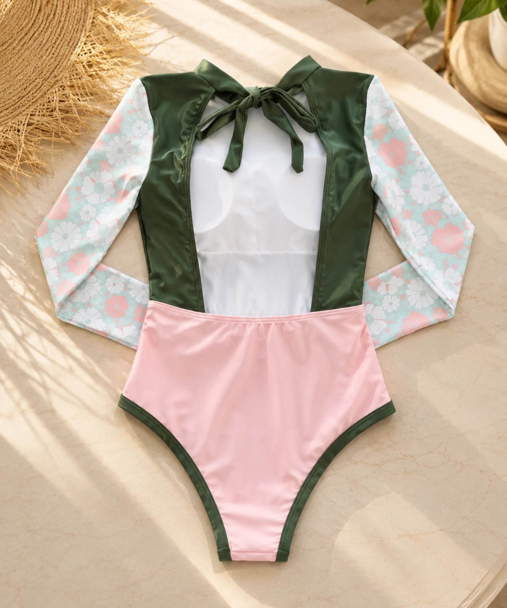 Comprar Maiô manga longa surf cavado floral; gola alta.