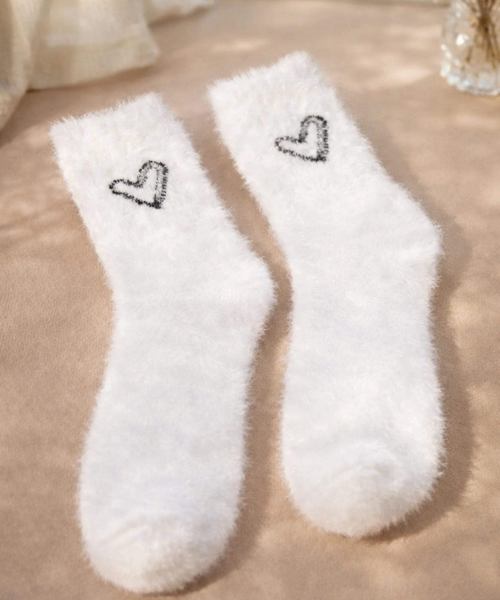  Comprar meia peluciada feminina antiderrapante felpuda inverno quente dormir casa barato em promoção