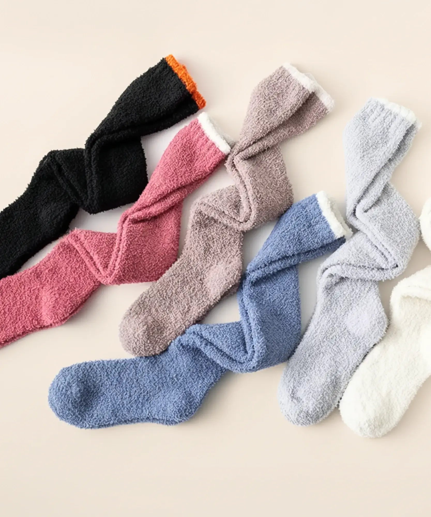 Comprar meia peluciada térmica feminina cano alto macia aquecimento inverno barato promoção frete grátis