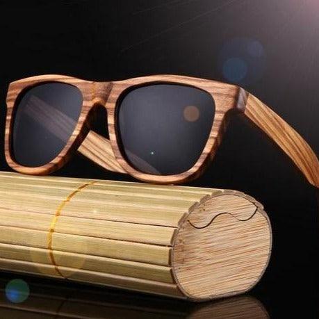Óculos de Sol Quadrado de Bambu - Estilo, conforto e sustentabilidade. Proteção UV400. Aproveite o sol com elegância.