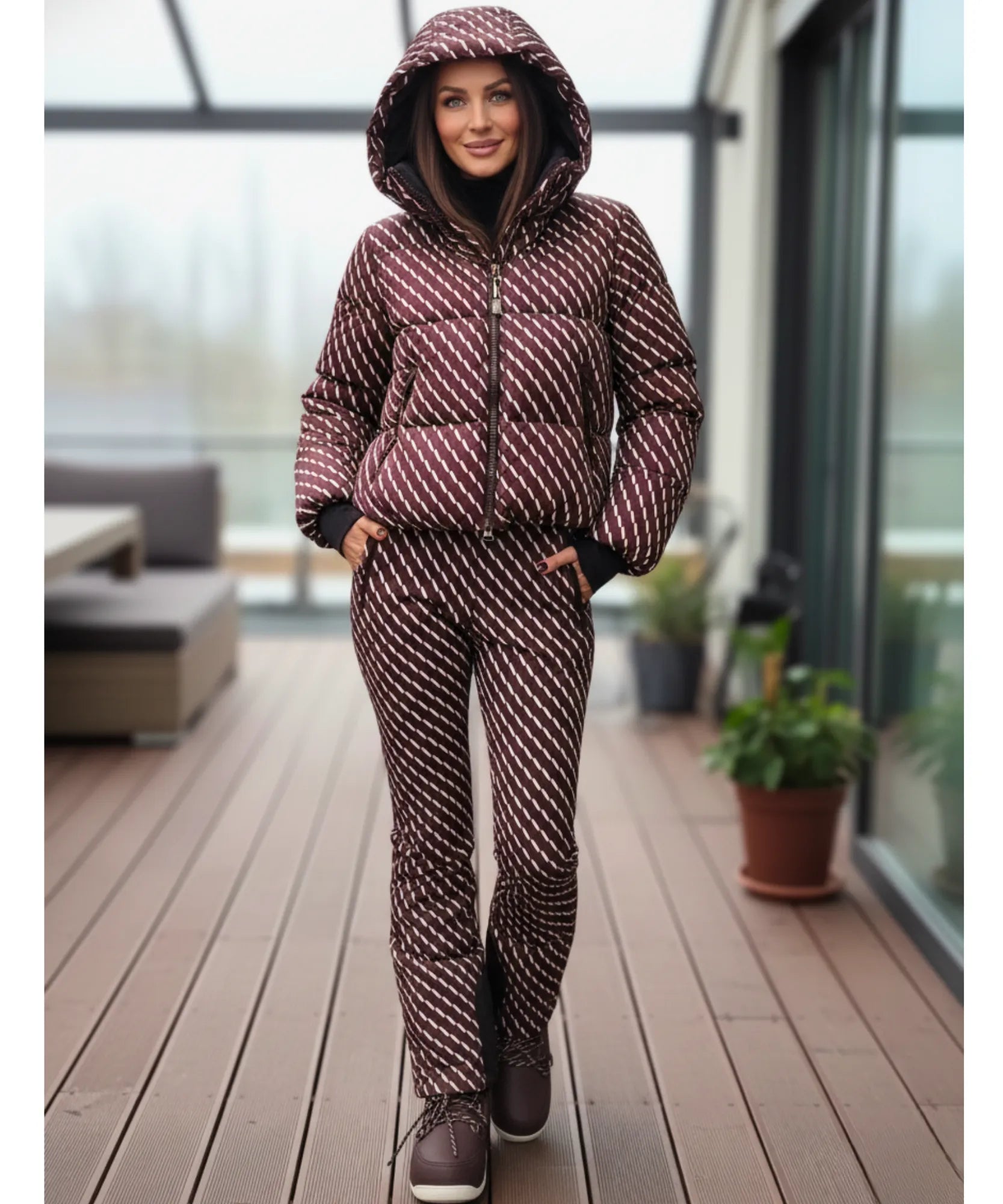 Comprar conjunto feminino inverno jaqueta puffer acolchoada estampa geométrica e calça flare forro térmico em promoção  ZARA