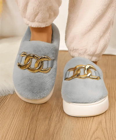 Comprar pantufa feminina peluciada com corrente dourada confortável e antiderrapante para inverno em oferta com frete grátis