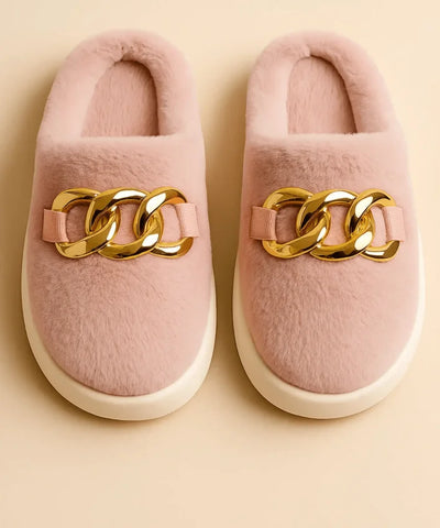 Comprar pantufa feminina peluciada com corrente dourada confortável e antiderrapante para inverno em oferta com frete grátis