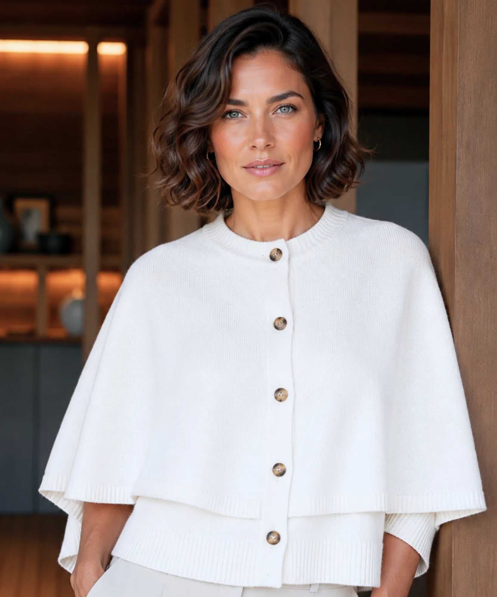 Comprar poncho feminino capa em tricot com caxemira e botões para looks elegantes e sofisticados de meia-estação com estilo europeu barato ANELLIMN