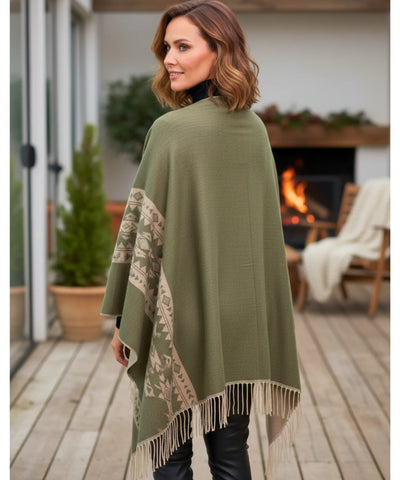 Comprar poncho feminino com estampa étnica e franjas elegantes para meia-estação com caimento leve em promoção ZARA