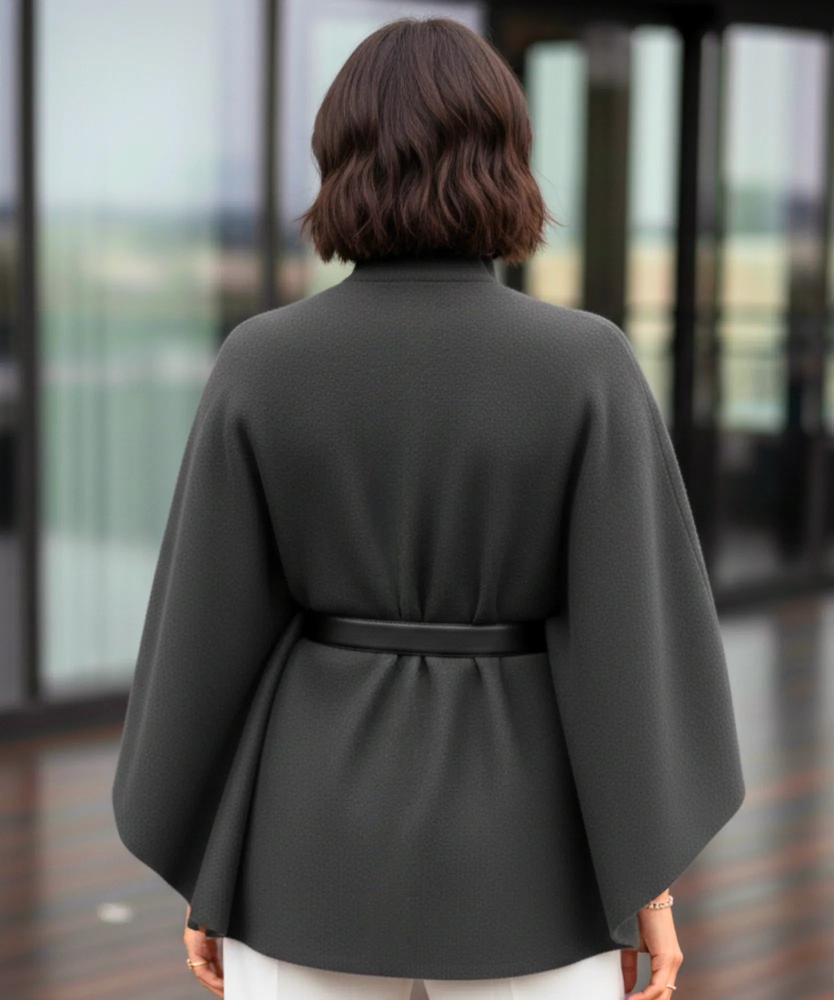 Comprar poncho feminino malha macia gola alta modelagem ampla aquecimento inverno elegante em promoção ZARA
