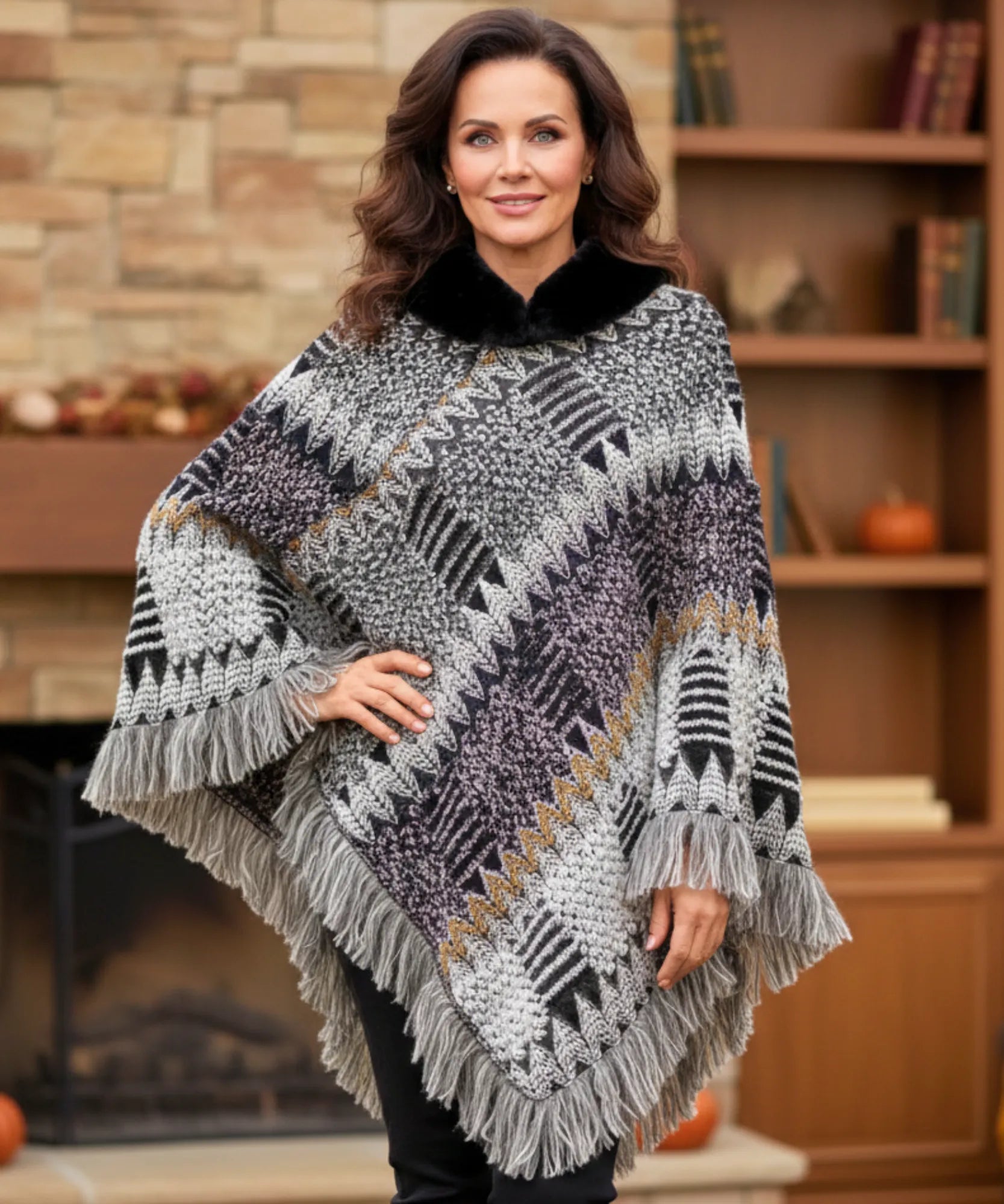 Comprar poncho feminino tricot grosso com gola de pelo e franjas boho elegante para dias frios barato ANELLIMN