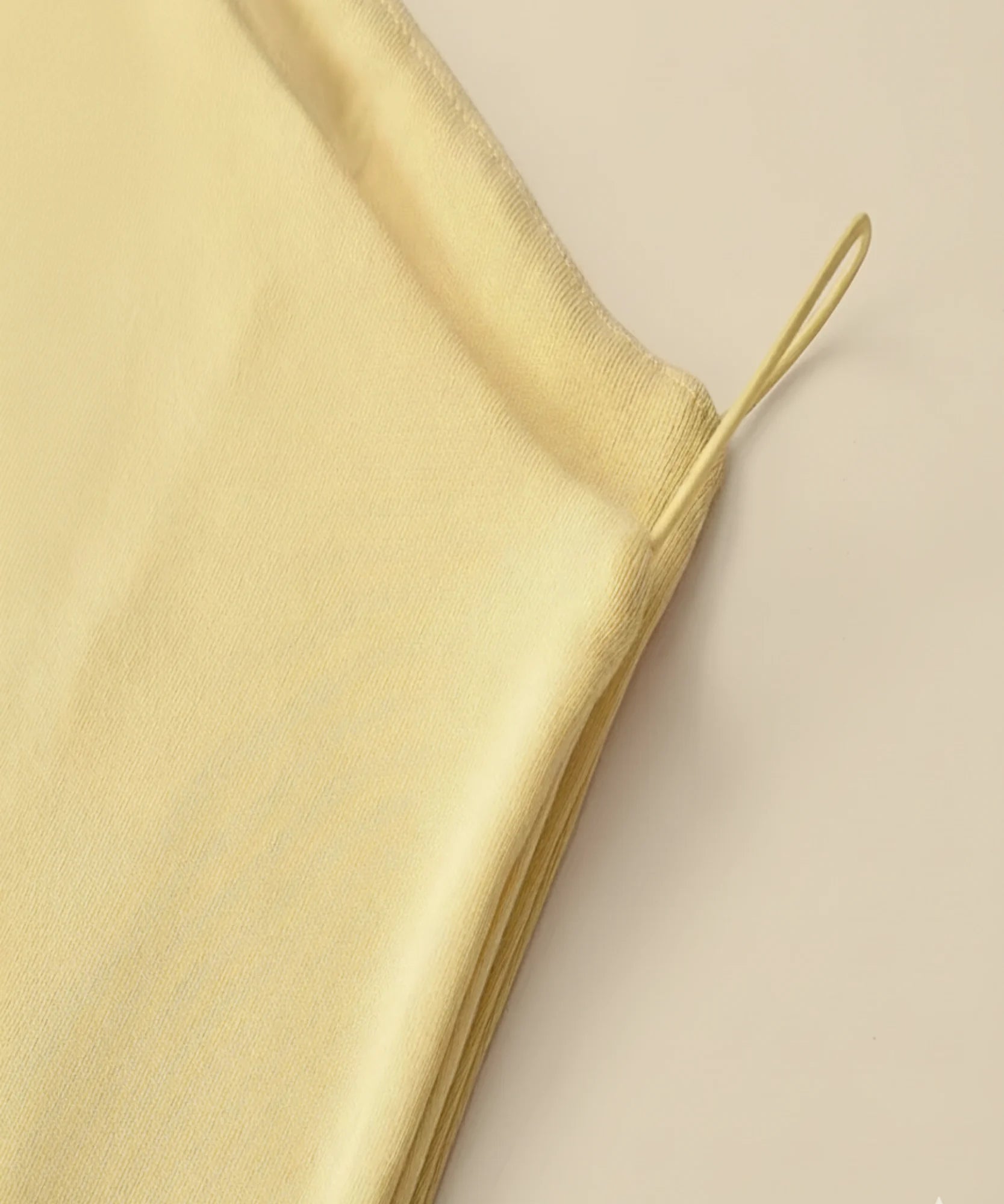 Comprar regata feminina básica alças finas decote reto modal ajustada corpo barato ZARA