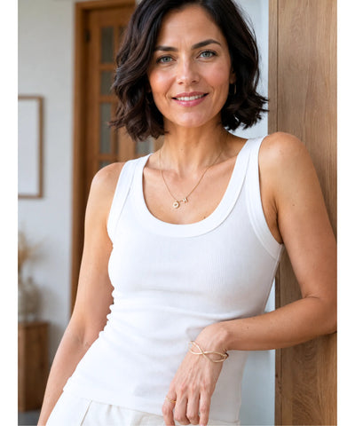 Comprar regata feminina canelada básica branca em promoção Anellimn