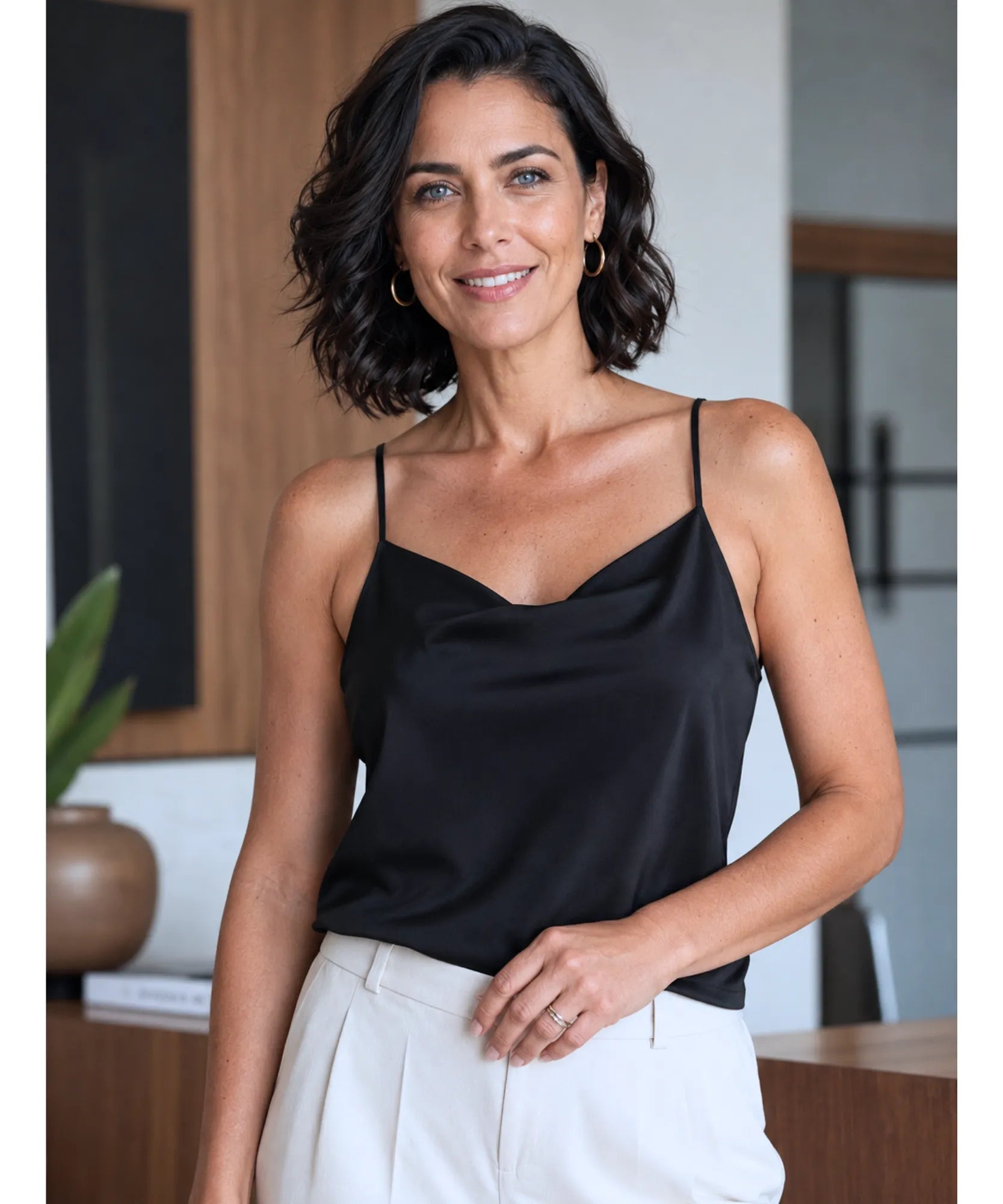 Comprar regata feminina cetim alça fina ajustável elegante social festa casual acetinada brilho em promoção ANELLIMN