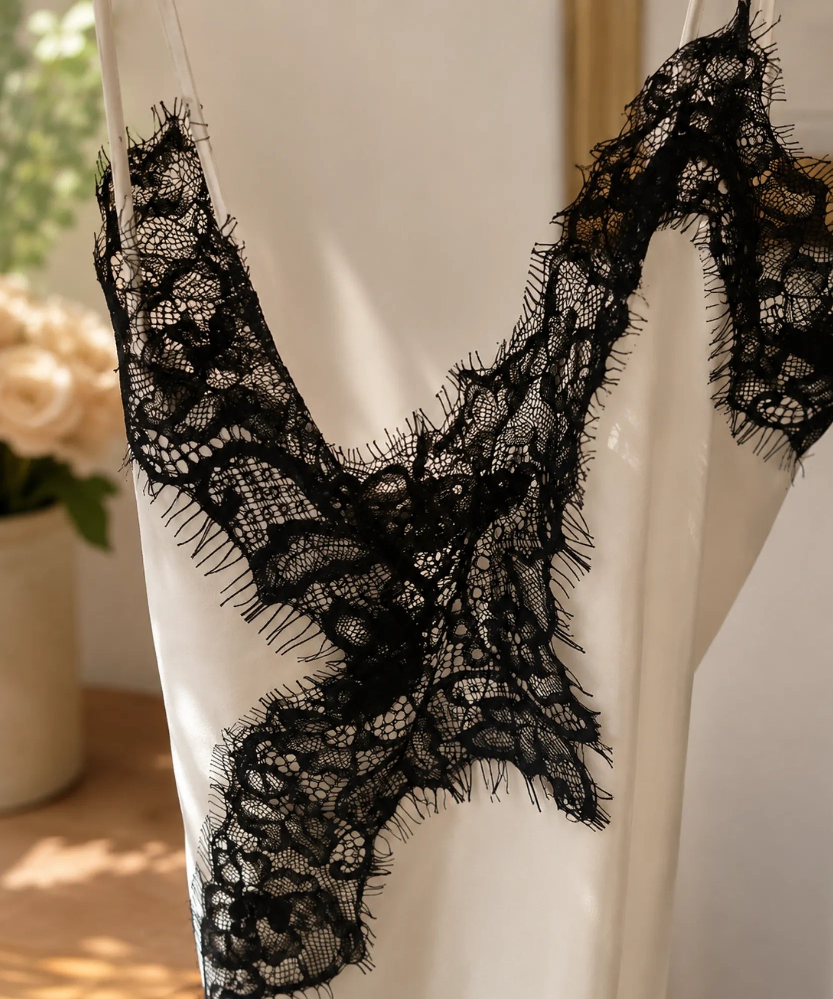 Comprar regata feminina cetim renda social elegante alcinhas finas toque sedoso barato ou em promoção ANELLIMN