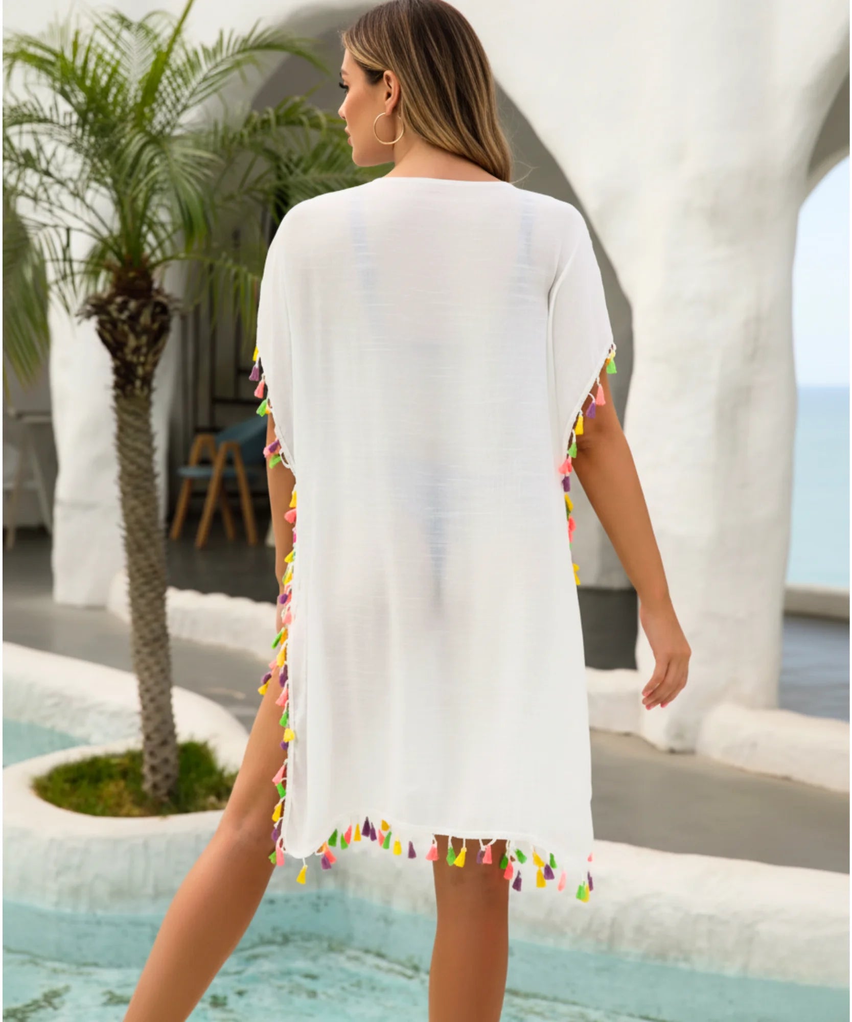  Comprar saída de praia curta com franjas coloridas e crochê artesanal barato