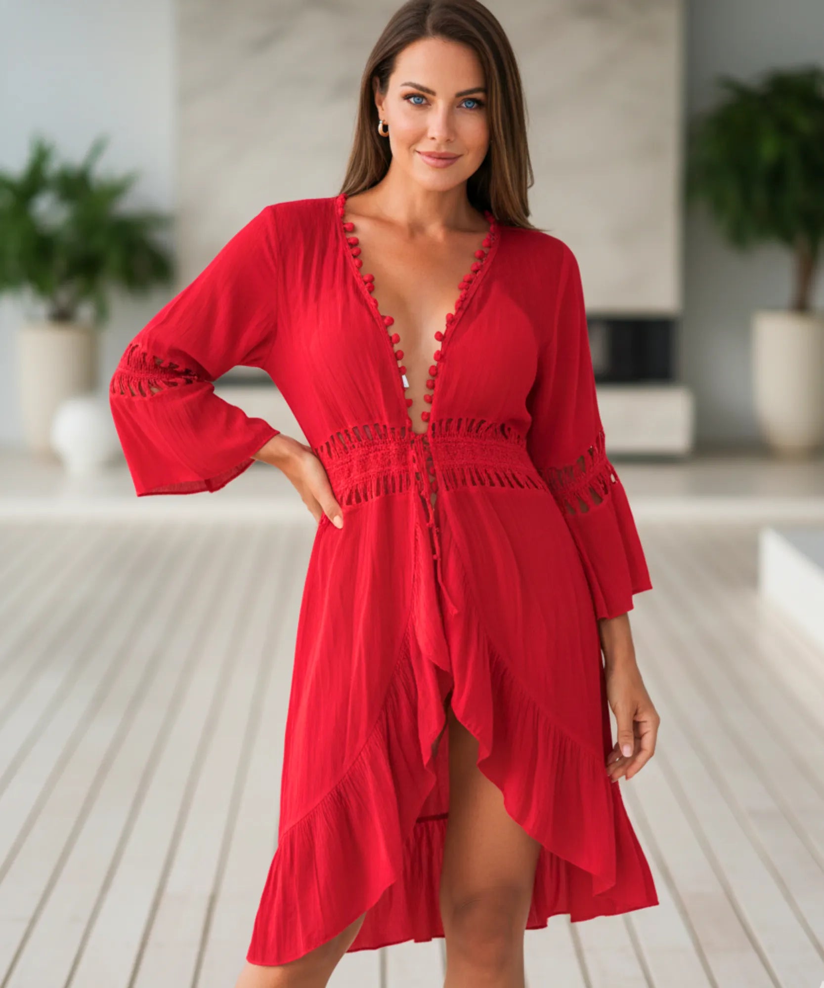 Comprar saída de praia curta macramê babados decote V pompons manga feminina leve em promoção
