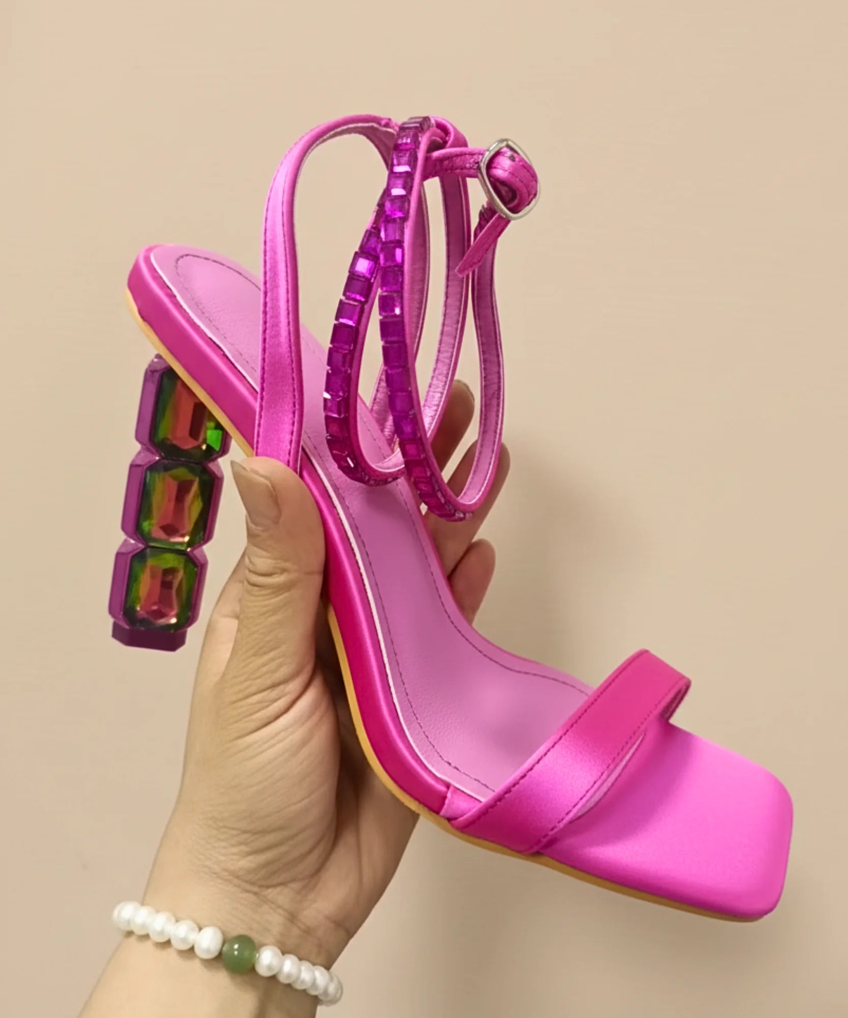 Comprar sandalia salto grosso transparente feminina com pedraria colorida tira tornozelo ajustavel para festa casamento formatura barato ou em promoção