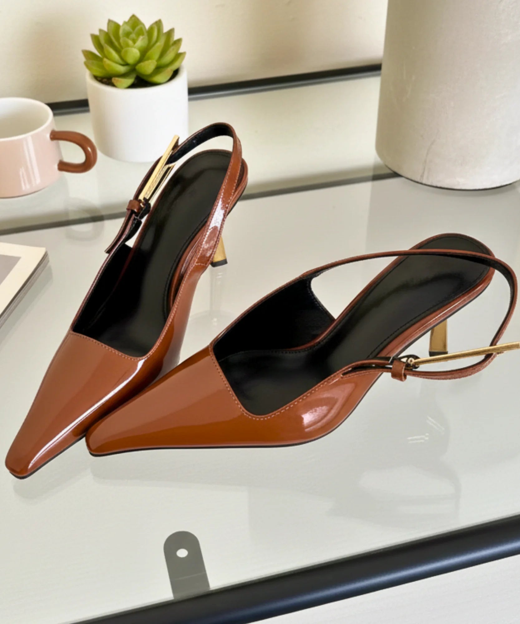  Comprar scarpin slingback feminino confortável bico fino com salto médio barato DAFITI 