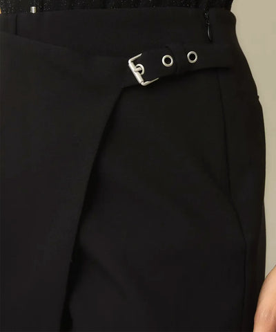 Comprar shorts saia alfaiataria detalhe da fivela lateral preto barato Anellimn