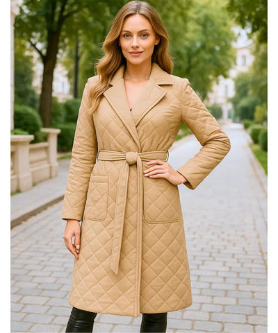 Comprar sobretudo feminino de algodão matelassado nude com cinto e gola alfaiatada para looks sofisticados de inverno em promoção ZARA
