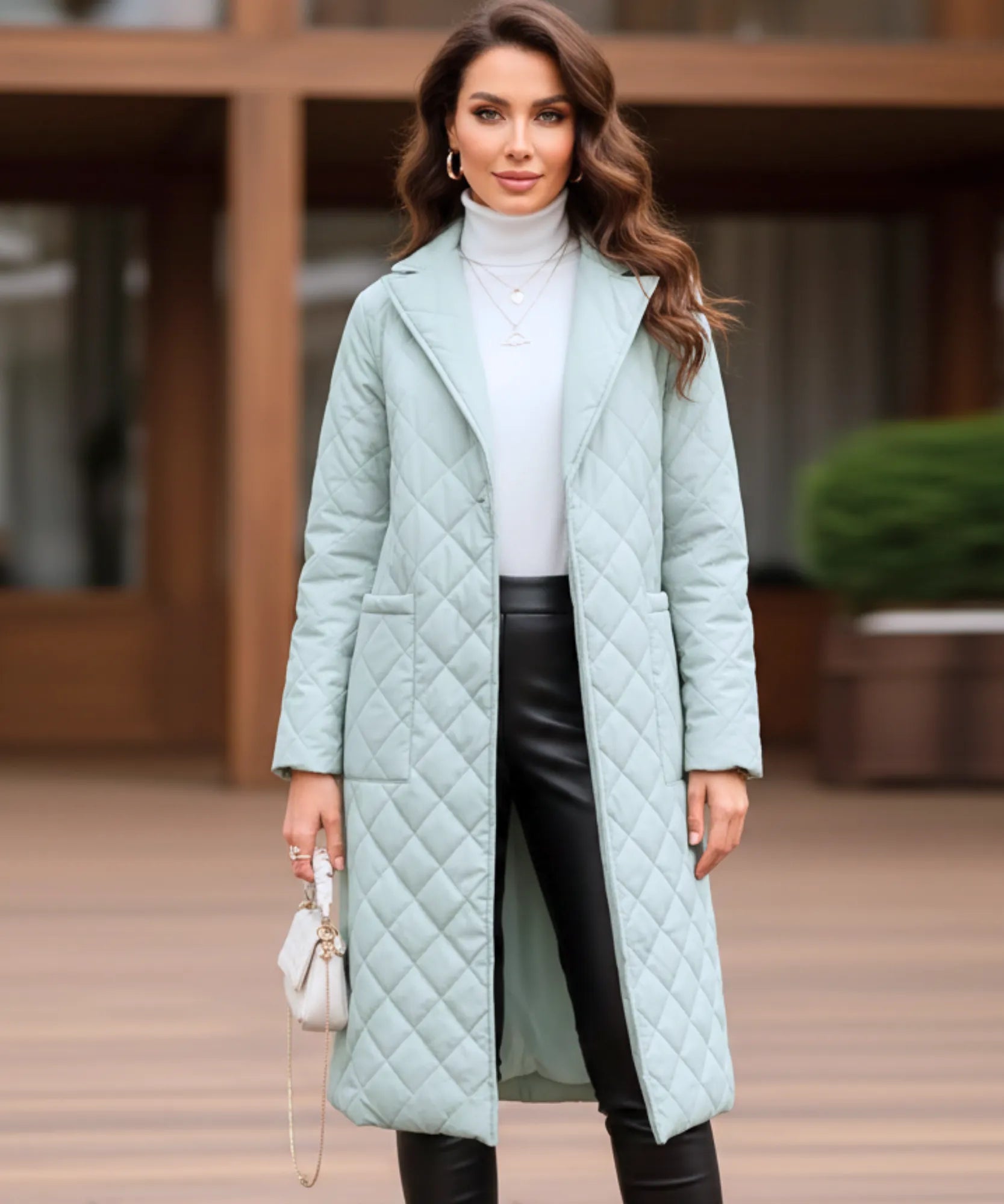 Comprar sobretudo feminino de algodão matelassado com cinto e gola alfaiatada para looks sofisticados de inverno barato ZARA