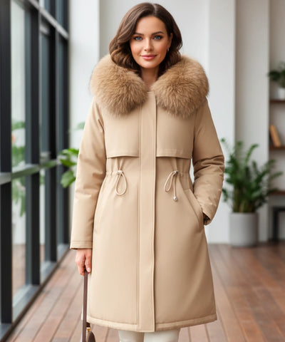 Comprar sobretudo feminino longo bege com forro aveludado, capuz e gola de pele para inverno rigoroso em promoção ZARA
