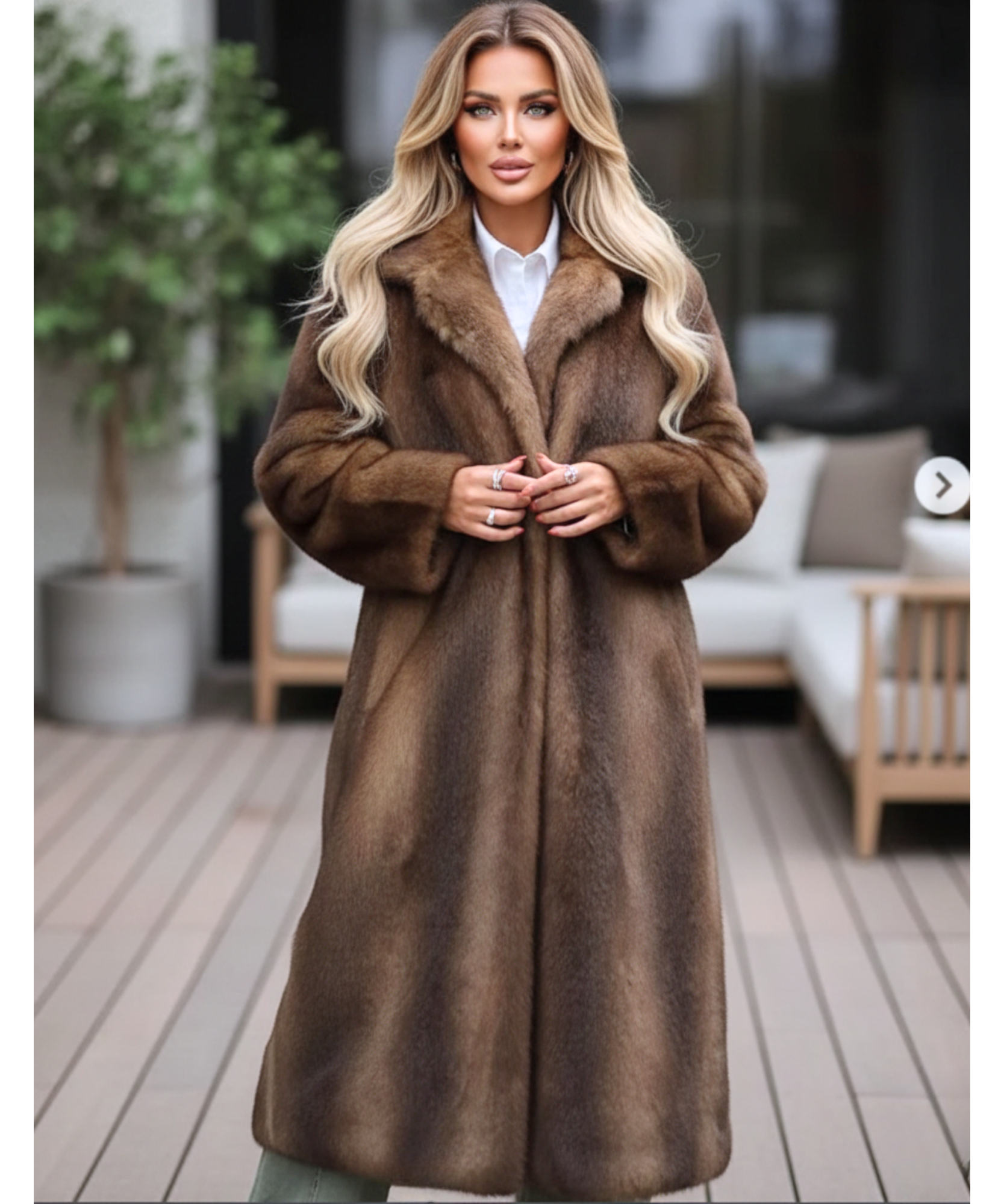 Comprar sobretudo feminino longo pelo oversized estilo vison marrom em promoção ZARA