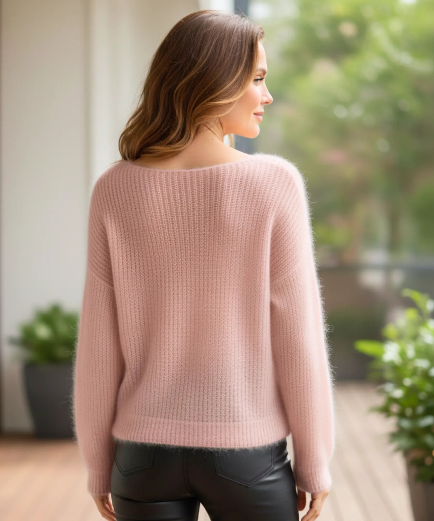 Comprar suéter feminino de tricô com fio aveludado leve e caimento solto para meia-estação com estilo sofisticado e confortável  ANELLIMN