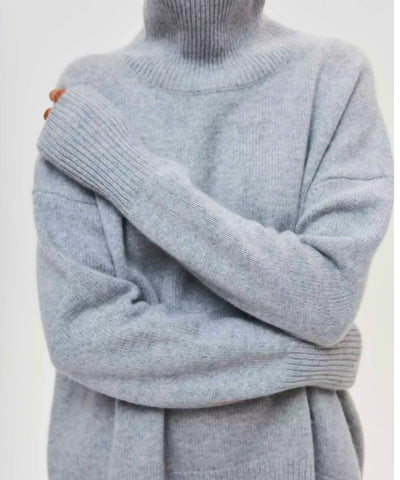 Suéter Feminino Tricot Oversized Gola Alta Leve | Malik