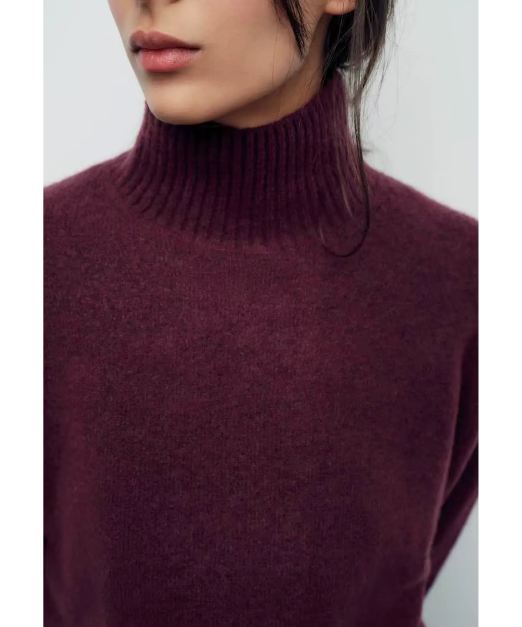 Comprar suéter feminino tricot gola alta encorpado para o inverno ZARA