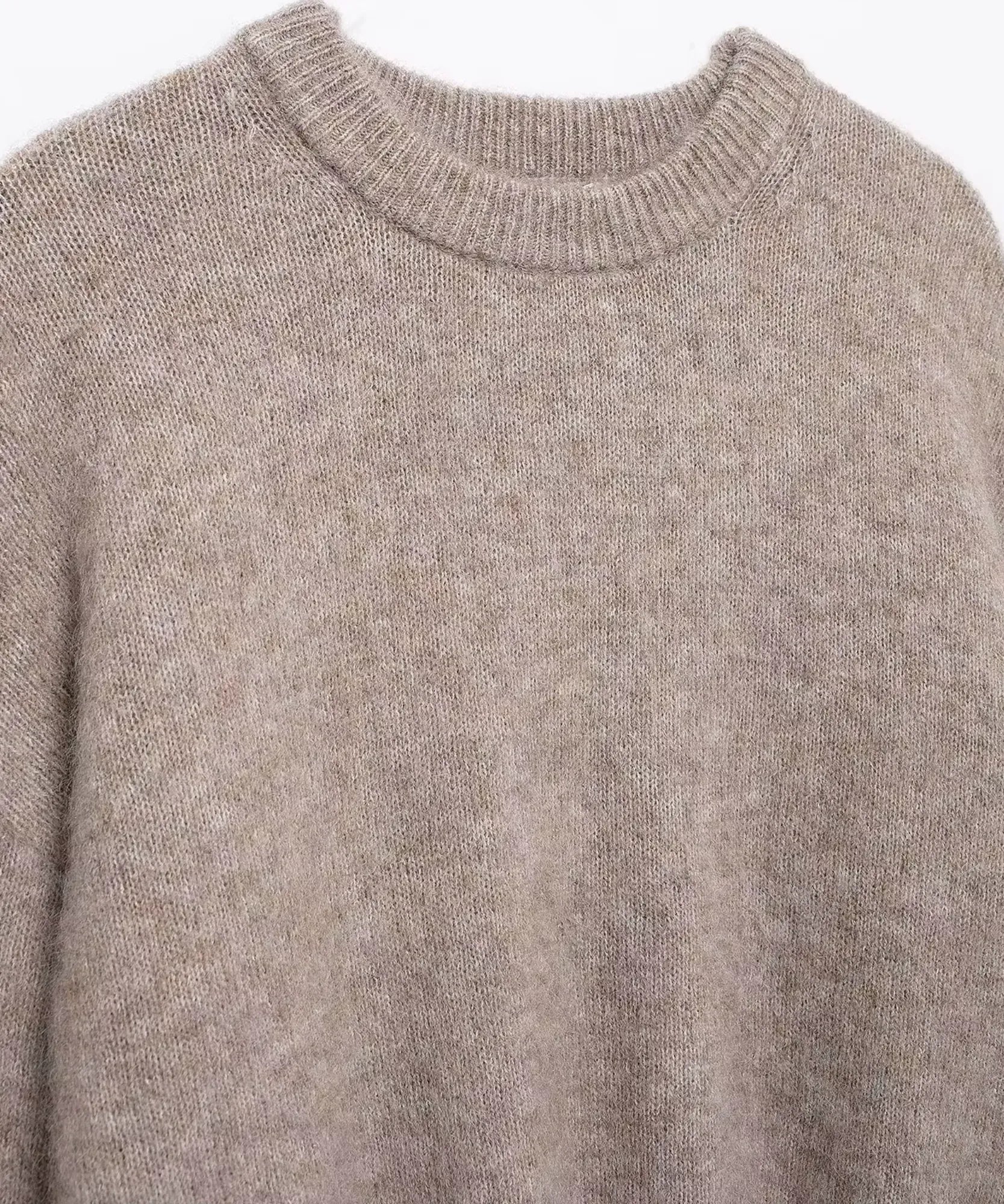 Comprar suéter feminino de tricot grosso peluciado com gola redonda para looks elegantes de inverno barato ZARA