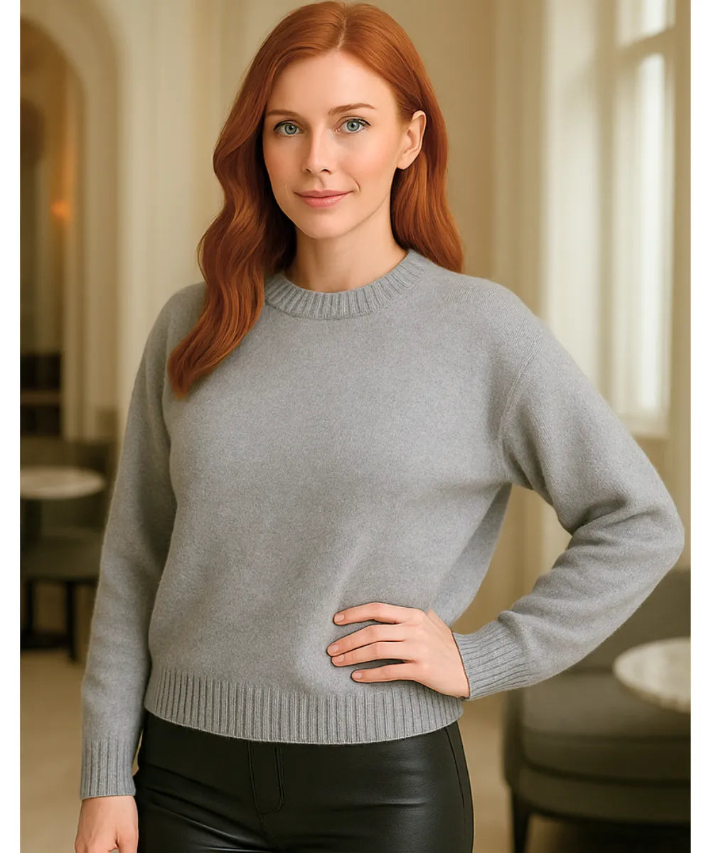 Comprar suéter feminino de tricot grosso cinza peluciado com gola redonda para looks elegantes de inverno em promoção ZARA
