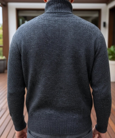 Comprar suéter masculino em tricot com gola alta para o inverno, caimento ajustado e toque encorpado com estilo sofisticado