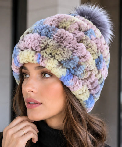 Comprar touca feminina pelúcia felpuda quente macia inverno colorida barato em promoção