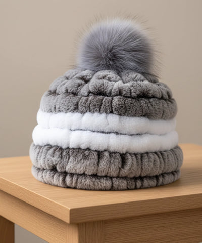 Comprar touca feminina pelúcia felpuda quente macia inverno colorida barato em promoção