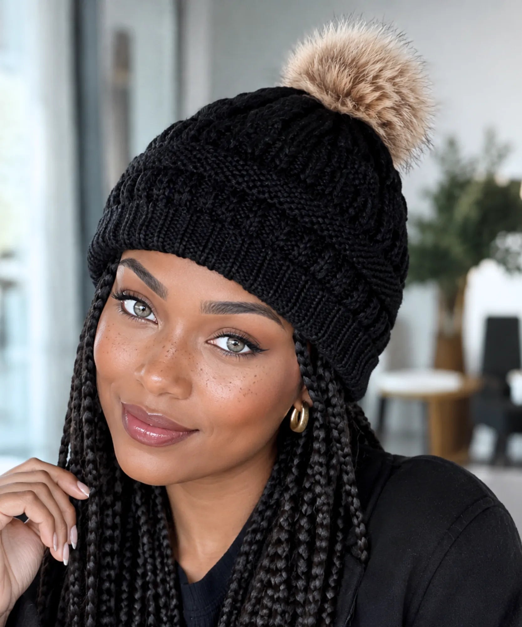 Comprar touca feminina tricot pompom pelúcia forro fleece canelada trançada inverno  ANELLIMN