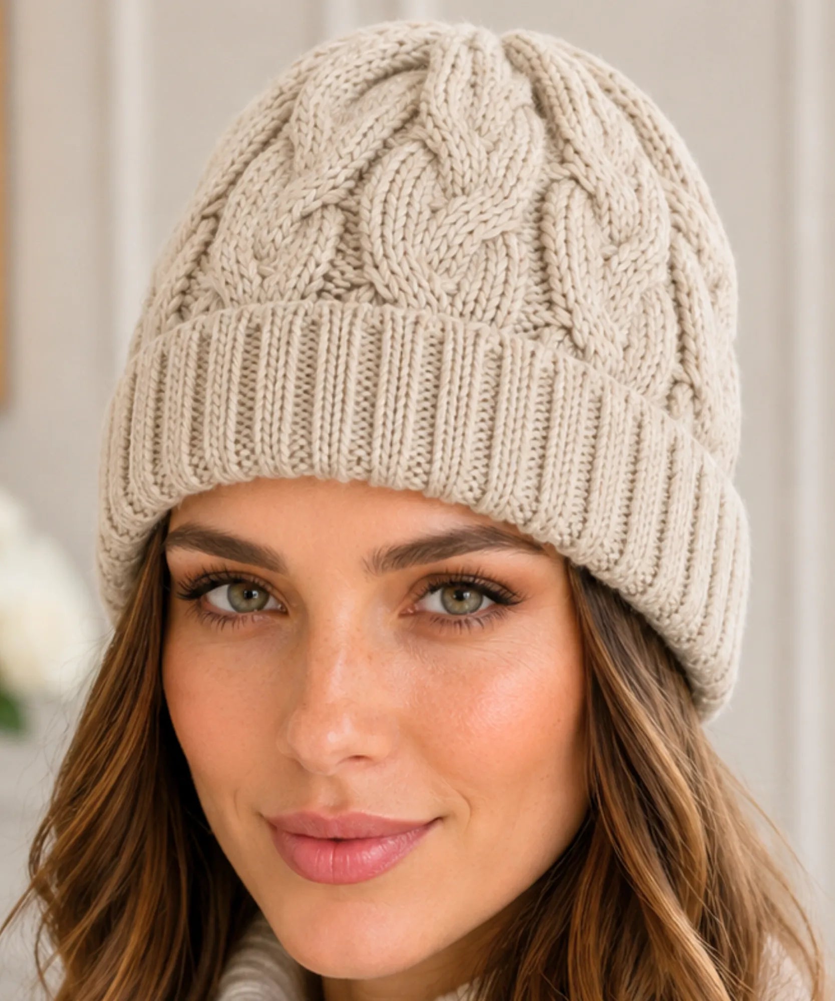 Comprar touca feminina tricot trançada canelada barra dobrada inverno encorpada barata em promoção DAFITI  