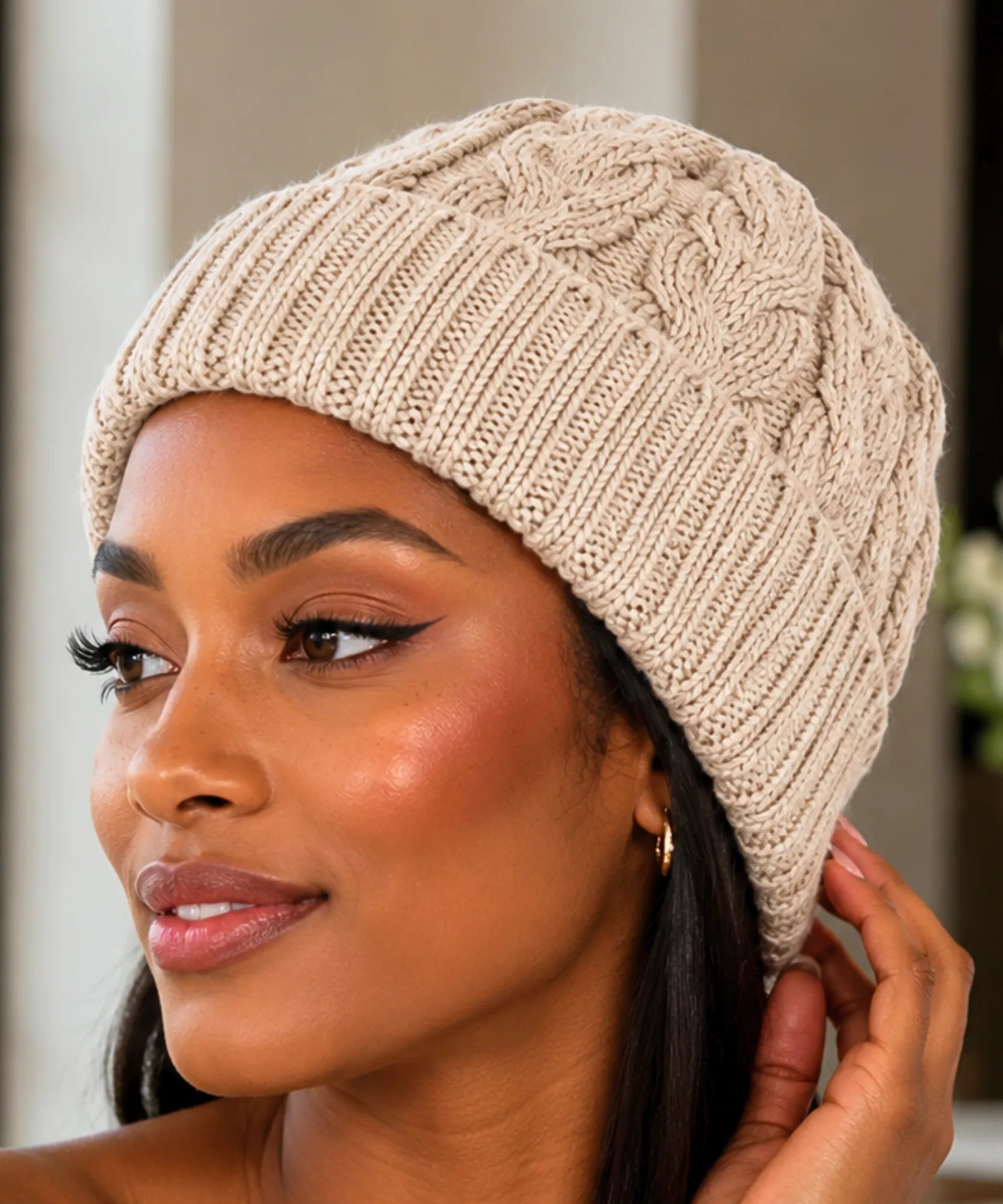Comprar touca feminina tricot trançada canelada barra dobrada inverno encorpada barata em promoção DAFITI  