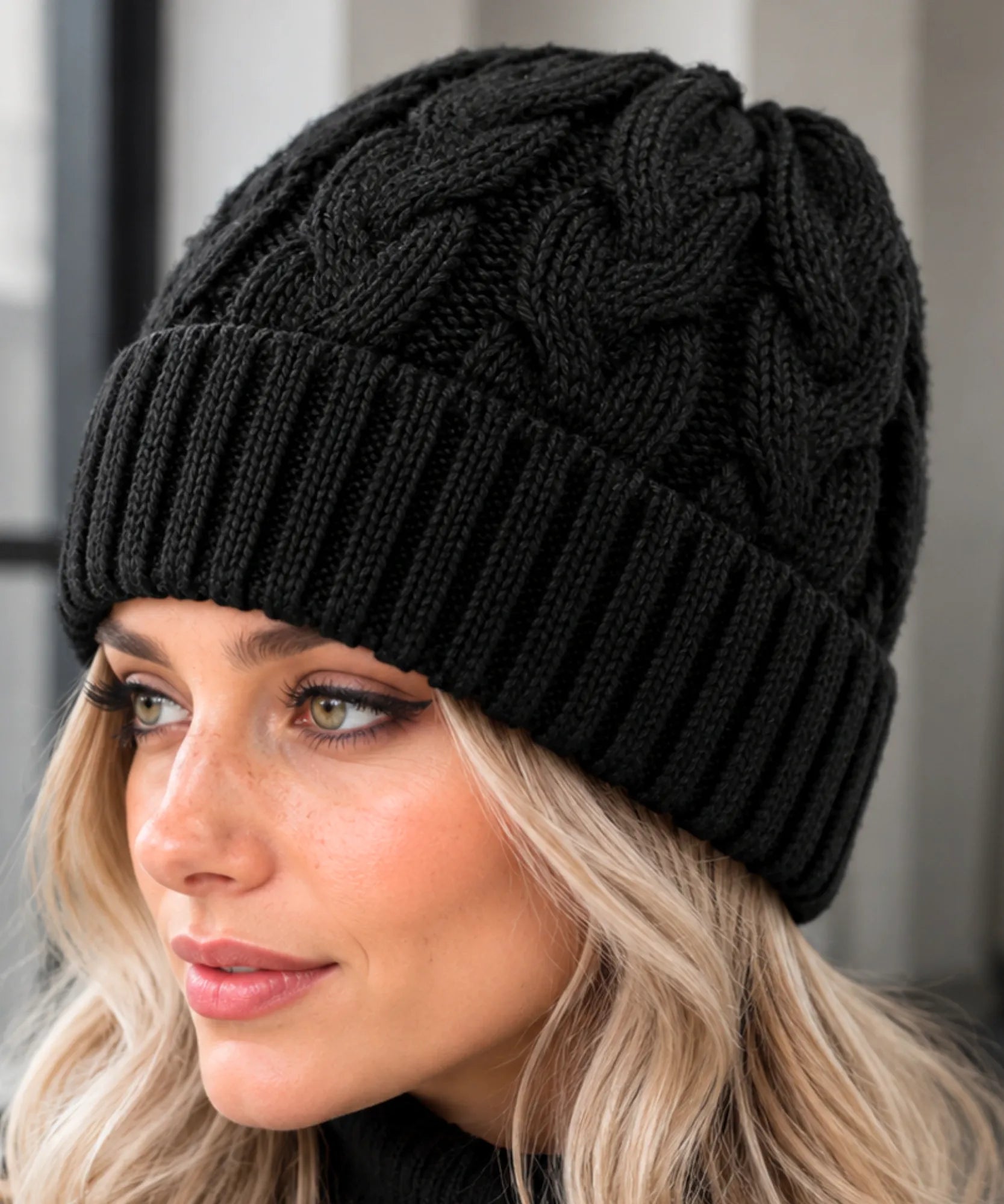 Comprar touca feminina tricot trançada canelada barra dobrada inverno encorpada barata em promoção DAFITI  