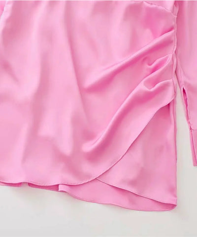 Comprar vestido curto de festa em cetim branco com manga longa, gola de camisa e torção frontal elegante para eventos noturnos barato ZARA