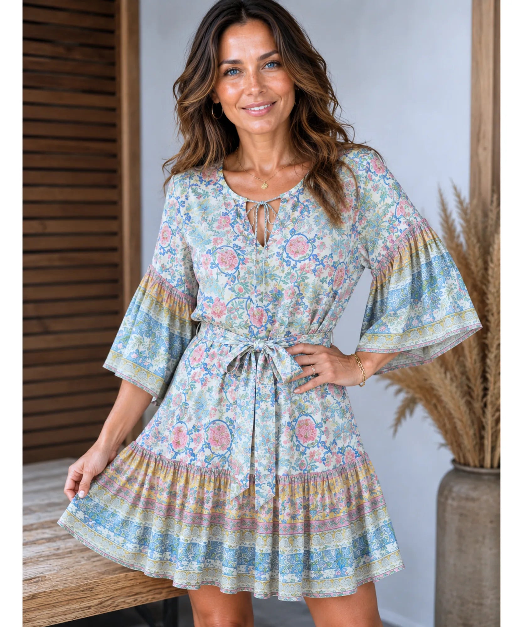 Comprar vestido curto floral boho off white barato Anellimn