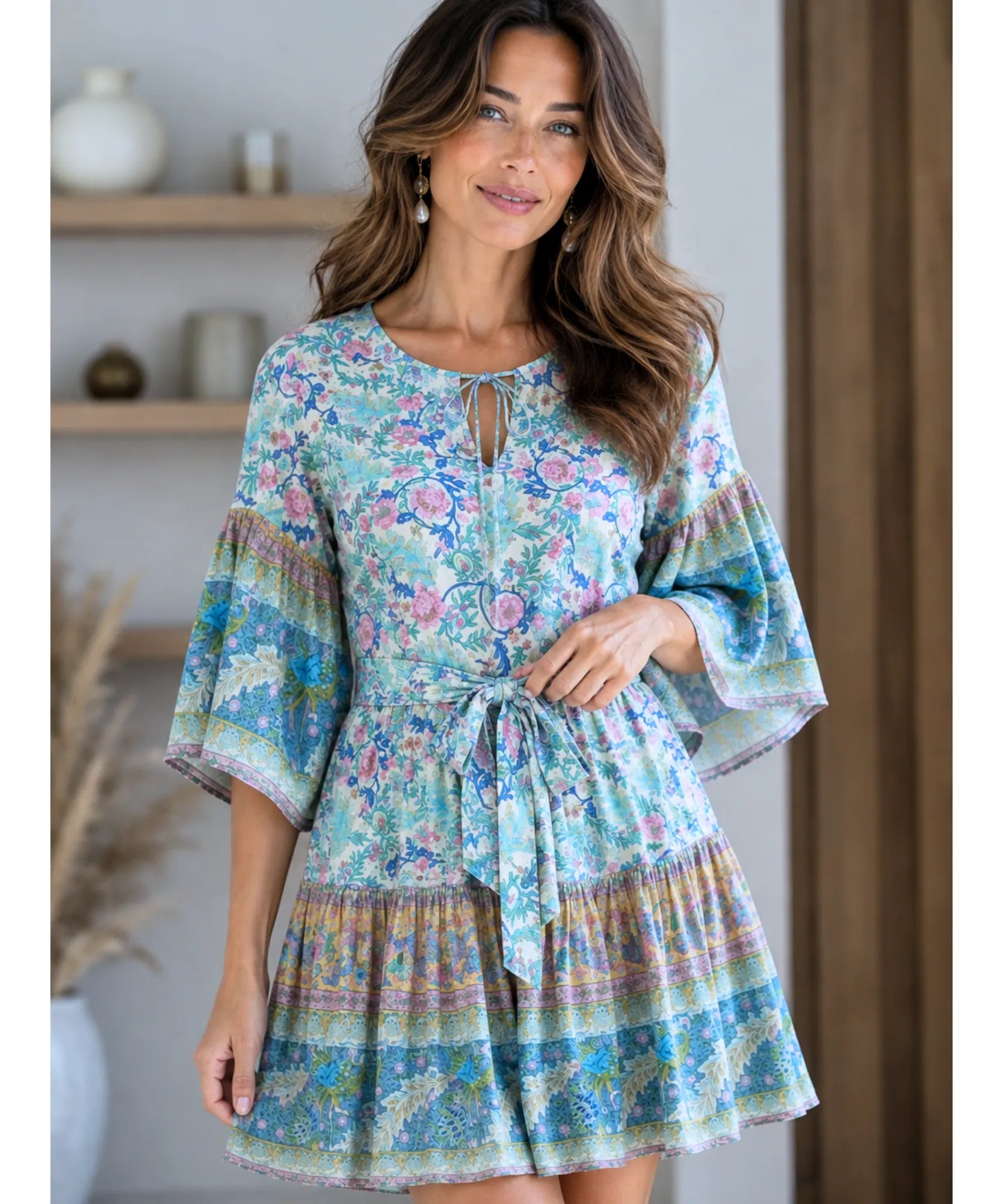 Comprar vestido curto floral feminino amarração off white barato Anellimn