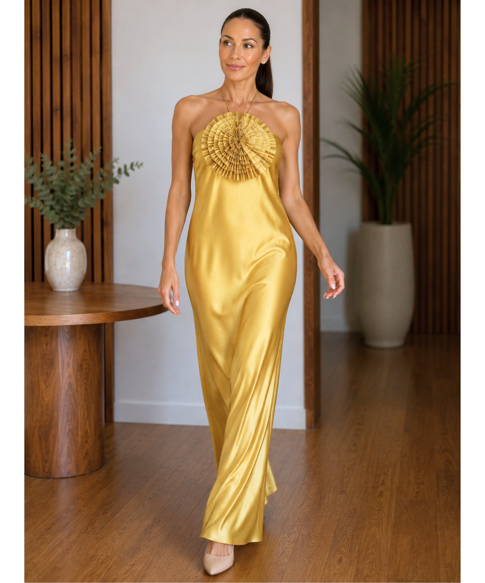 Comprar vestido longo amarelo de cetim corpo inteiro em promoção Anellimn