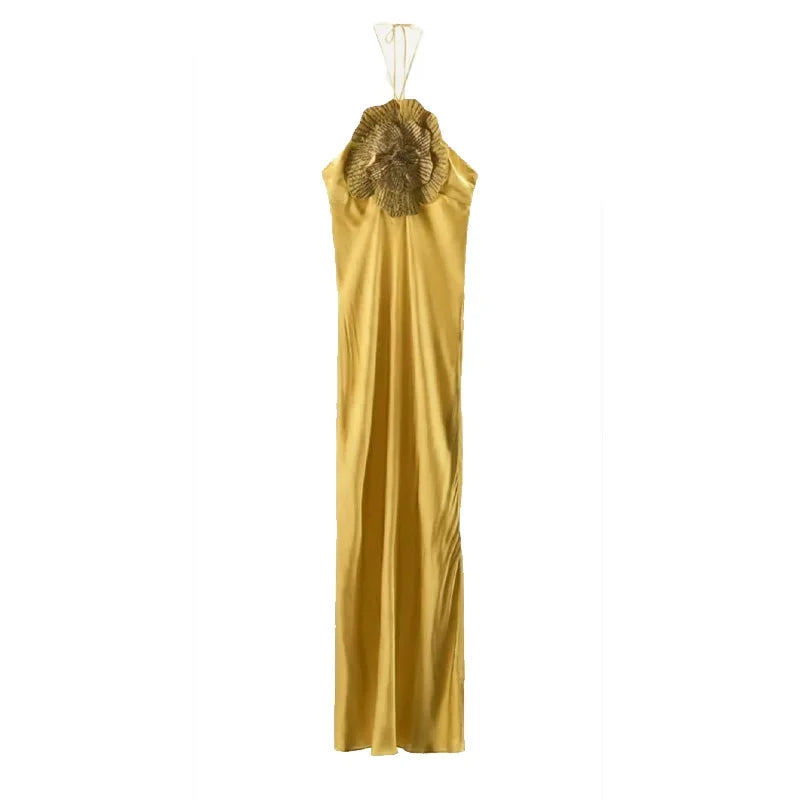 Comprar vestido longo amarelo de cetim com flor 3D aplicada em promoção Anellimn