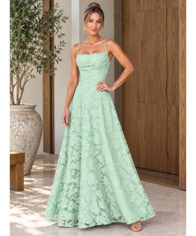 Vestido longo de renda verde menta com decote reto