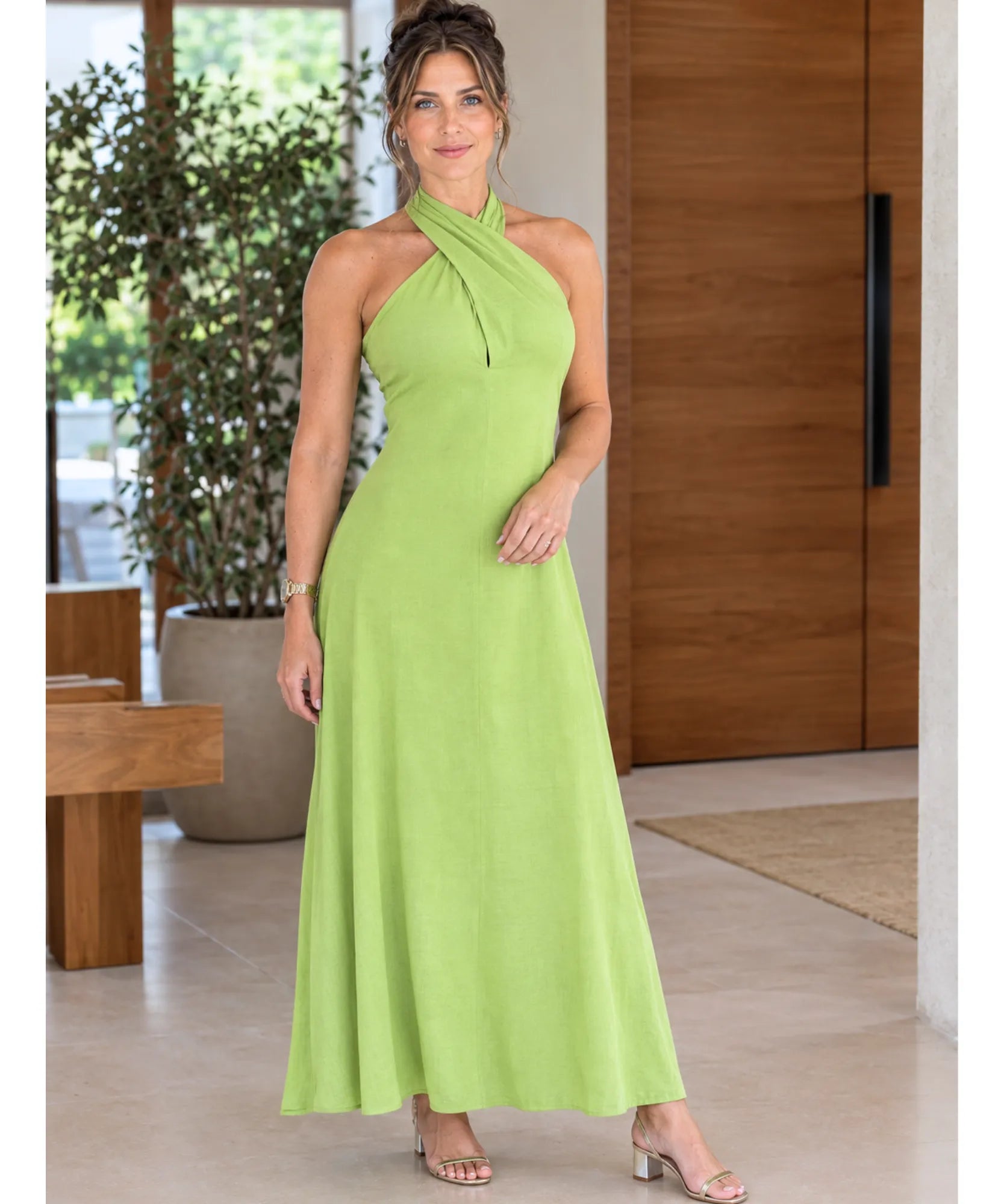 Comprar vestido longo evasê transpassado verde claro em promoção Anellimn