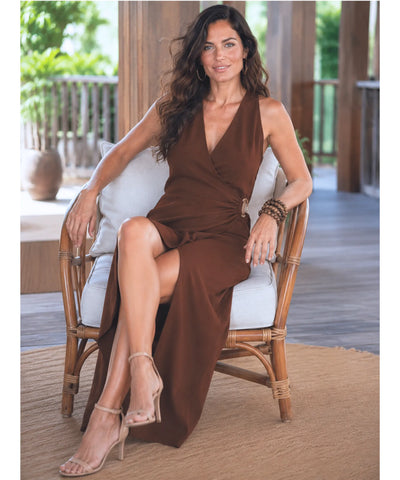 Comprar vestido midi transpassado com decote V e argola metálica na cintura barato e em promoção ANELLIMN